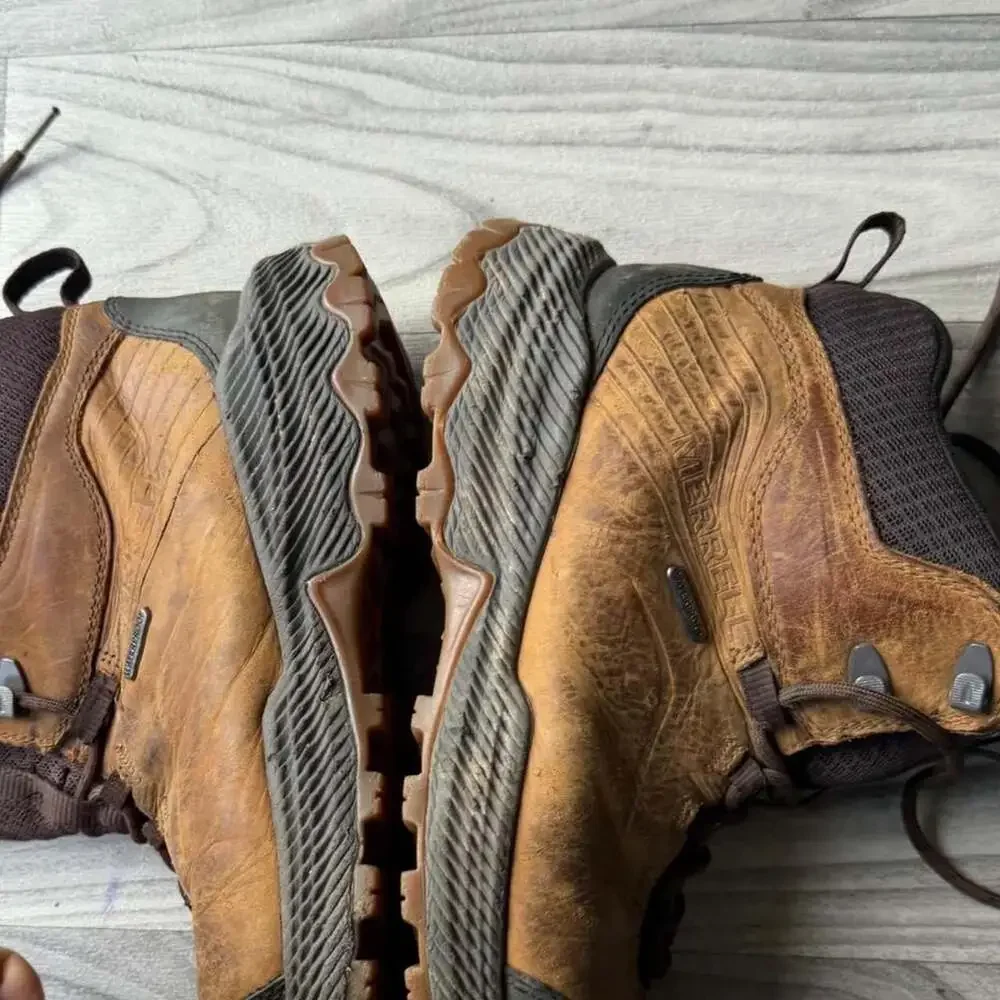 Merrell Moab Waterproof Hiking Boots Brown Men's Size 8.5